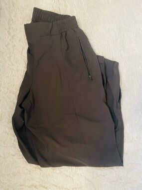 Old Navy Women’s Gray Jogger Pants - Elastic Waist, Zip Pockets MEDIUM